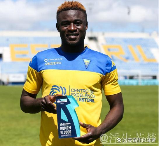 阿齐兹闪耀全场 青岛西海岸力克梅州客家