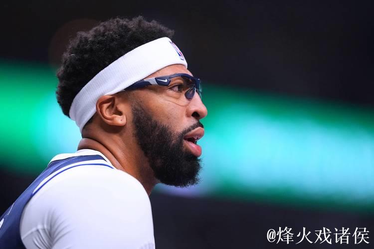 独行侠官方:浓眉伤情无需手术 预计六周恢复期 独行侠官方:浓眉伤情无需手术 预计六周恢复期